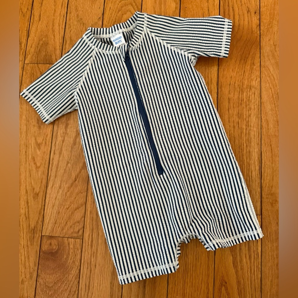 Toddler Boys RuggedButts Short-Sleeve Rashguard in Navy and White - 2T